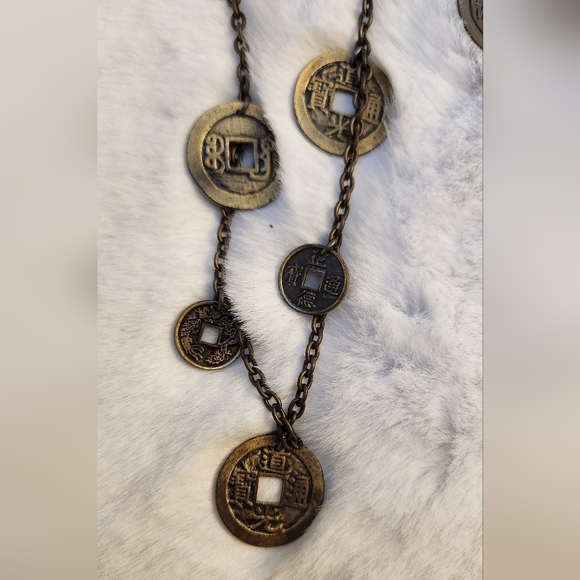 Vintage Asian Inspired Necklace and Earrings - Picture 4 of 8